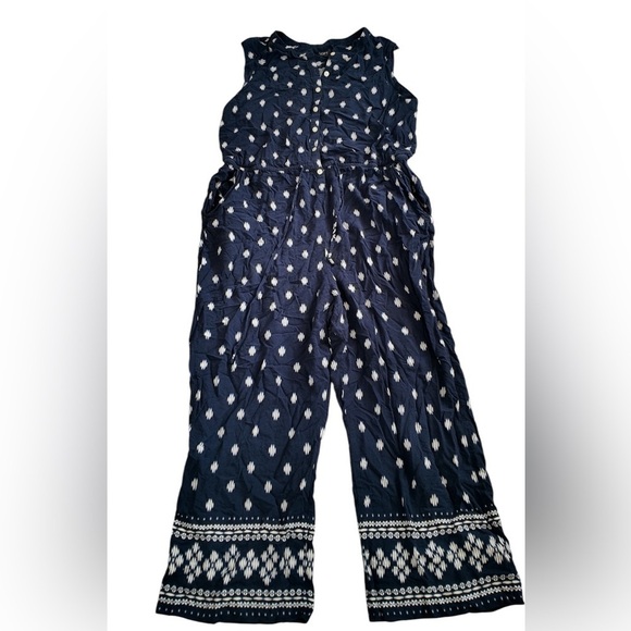 Loft Women’s Navy Jumpsuit - Beautiful Design, Stylish, Lagonlook, minimalist - Picture 2 of 8